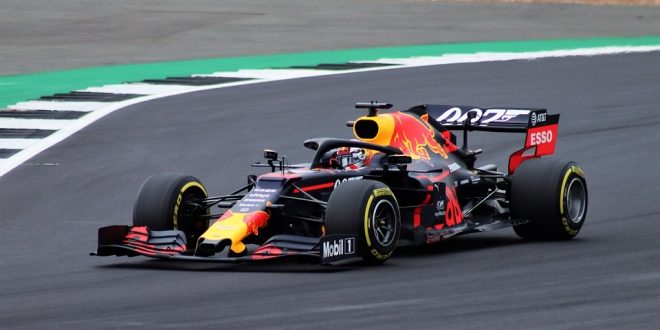 Max Verstappen su Red Bull in fuga nel Mondiale Piloti 2022 di Formula 1